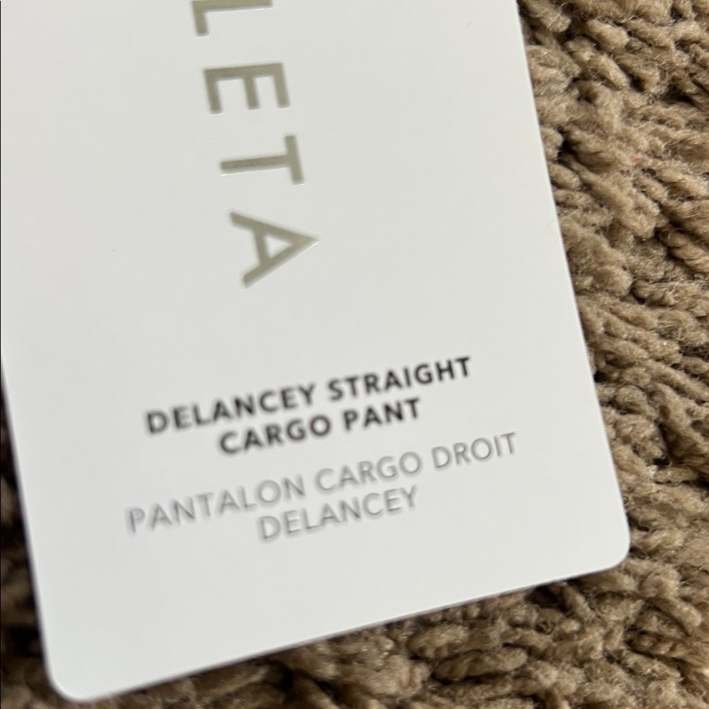 NWT Athleta Delancey Straight Cargo Pants . Size M - Picture 12 of 14